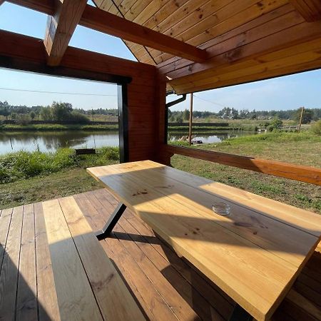 Guesthouse On The Lake With Bathhouse 70 Km From Kiev Makariv エクステリア 写真