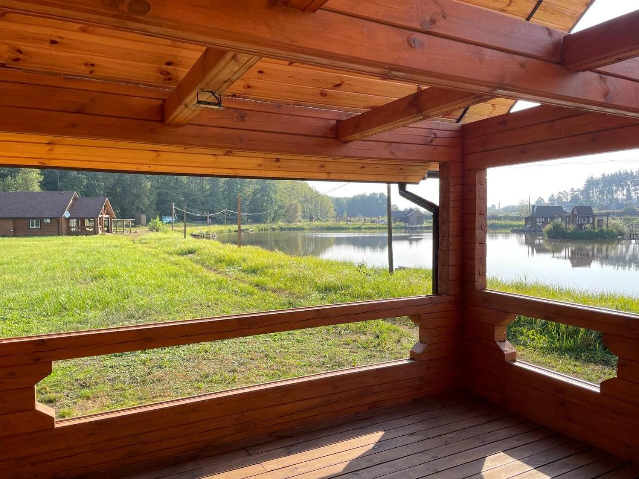 Guesthouse On The Lake With Bathhouse 70 Km From Kiev Makariv エクステリア 写真