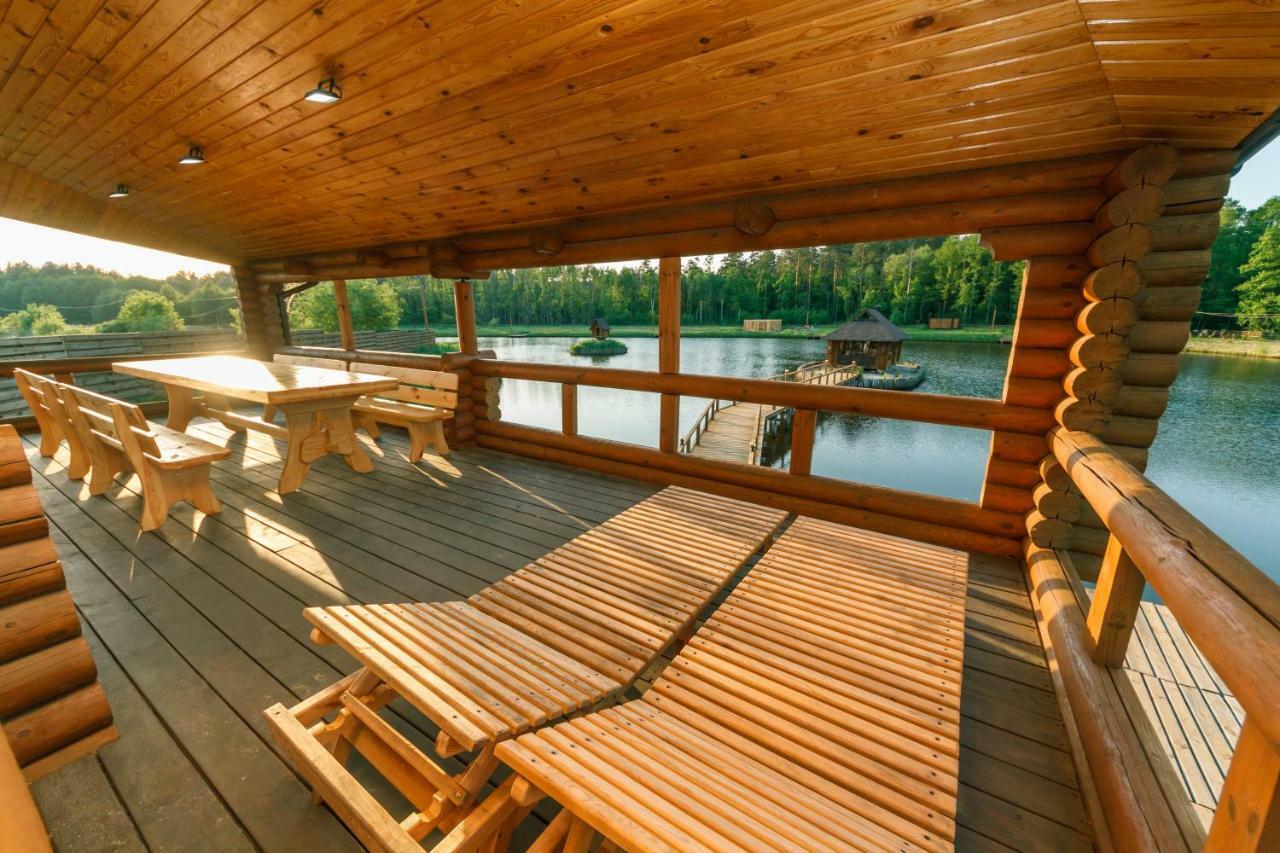 Guesthouse On The Lake With Bathhouse 70 Km From Kiev Makariv エクステリア 写真