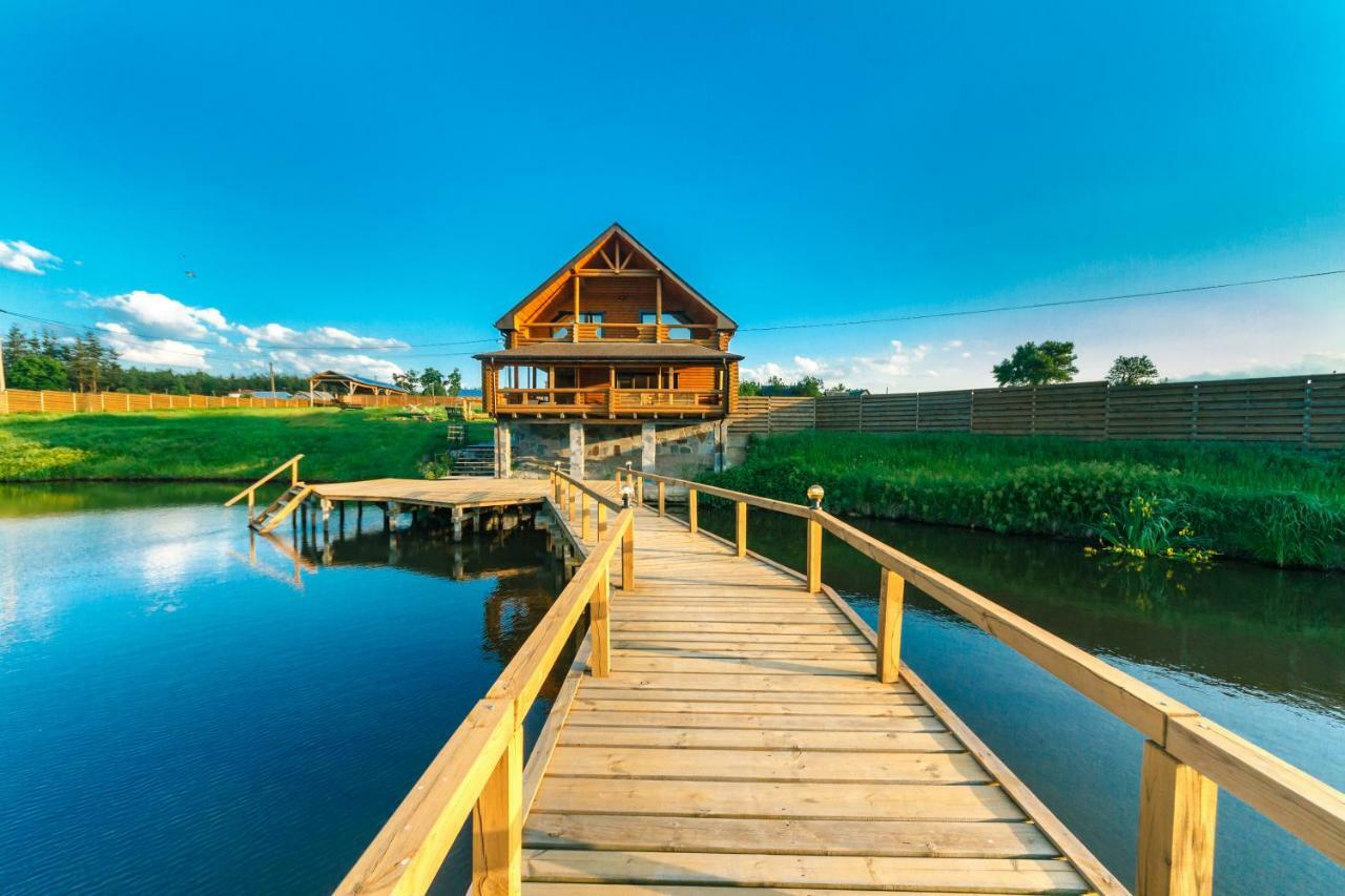 Guesthouse On The Lake With Bathhouse 70 Km From Kiev Makariv エクステリア 写真