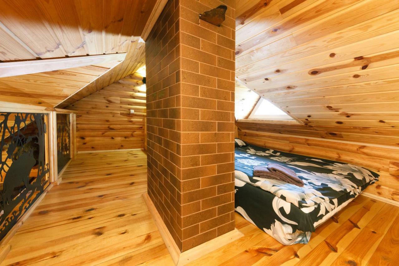 Guesthouse On The Lake With Bathhouse 70 Km From Kiev Makariv エクステリア 写真